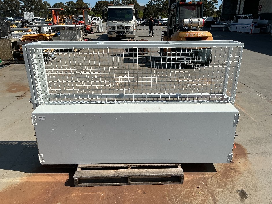 Truck Front of Tray Tool Box