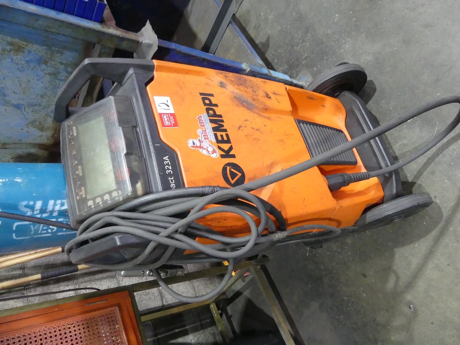 Kemppi Kempact 323A Mig Welder