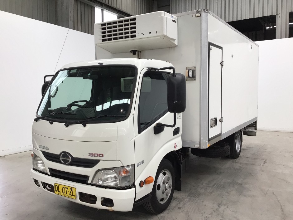 2016 Hino 300 616 C/CAB STD 1 4x2 Refrigerated Pantech