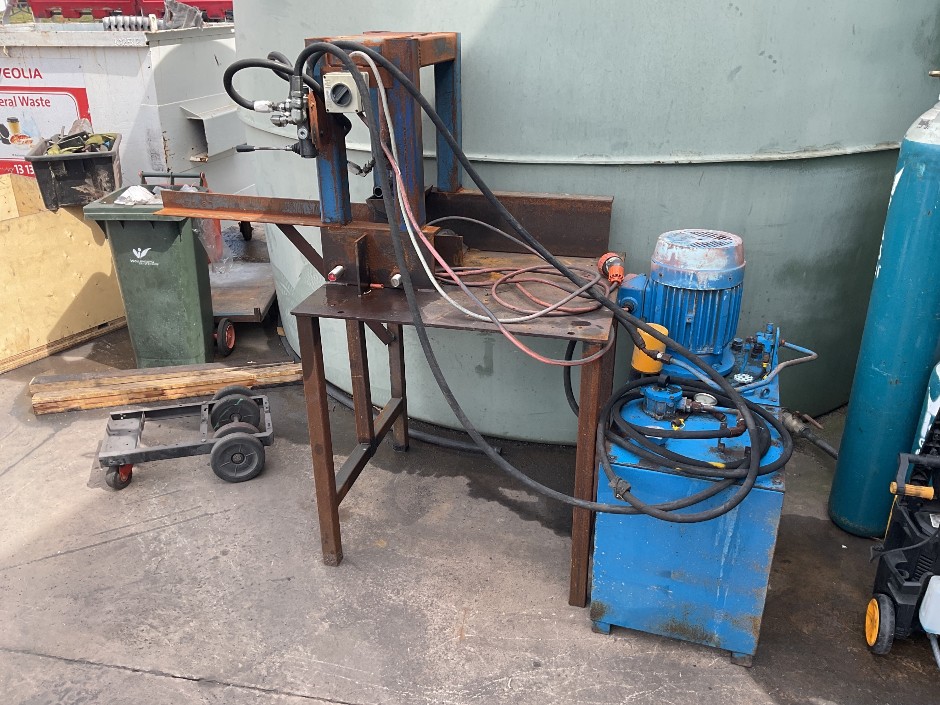 Hydraulic Press for bending Trailer Mud Guards