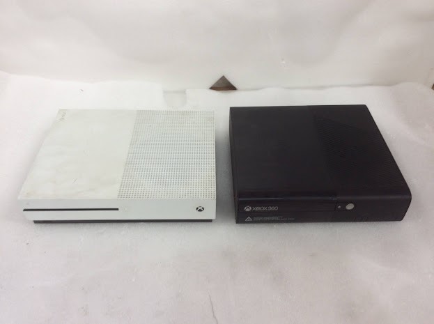 Microsoft Xbox One S 1681&Xbox 360 E 1538 Console (Lot of 2)