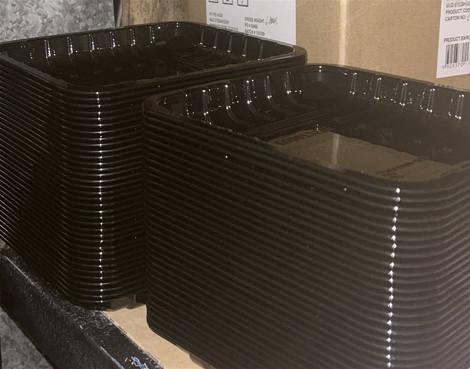 250x Plastic Trays (8x7x25)