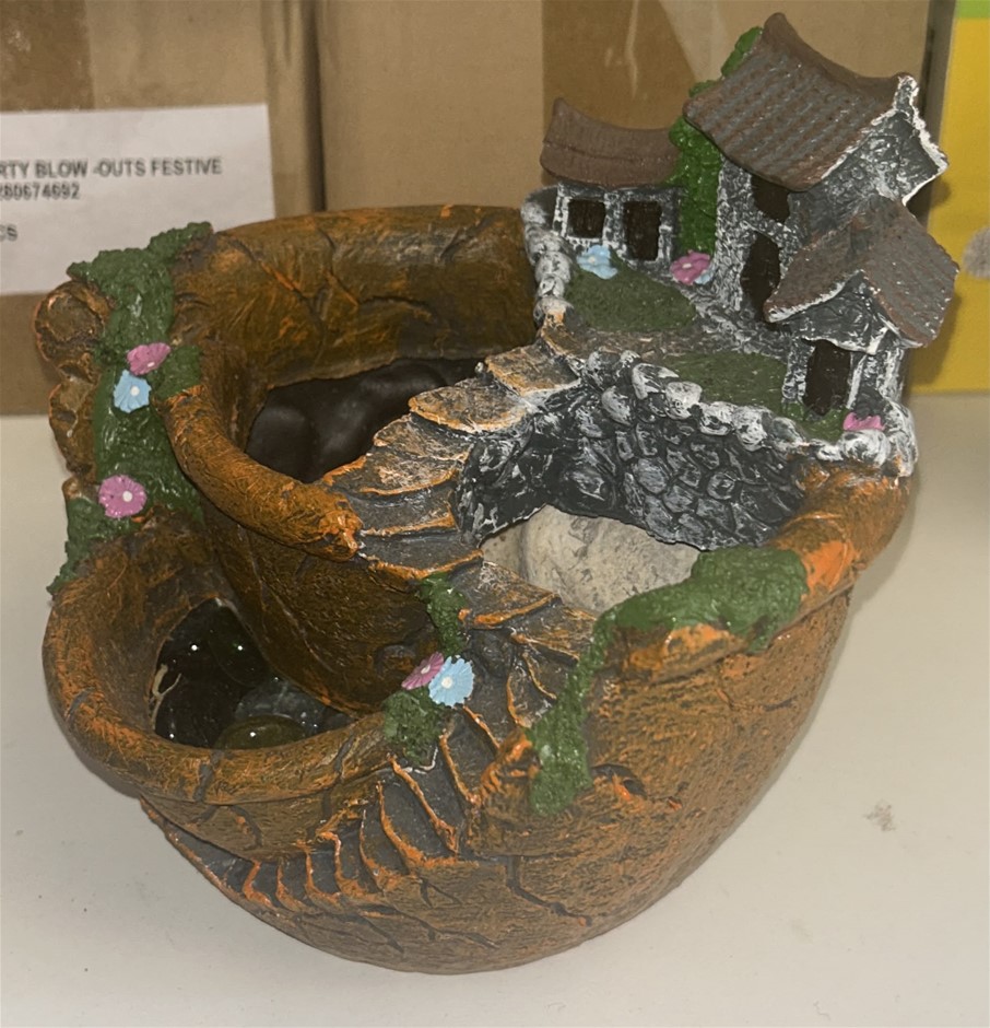 Fairy Garden Planter Pot with a Sweet House/Cottage Design
