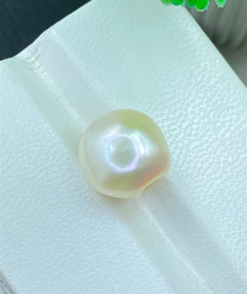 10.30 CT Lovely South Sea pearl