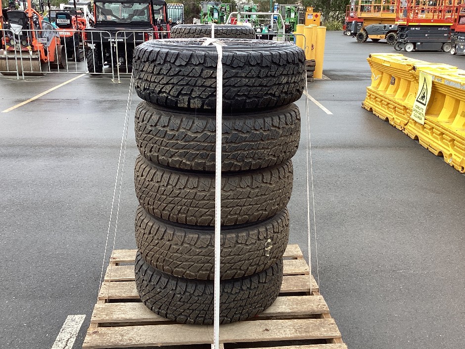 5 x Tyres Fitted With 5 Stud Rims x 1 Pallet