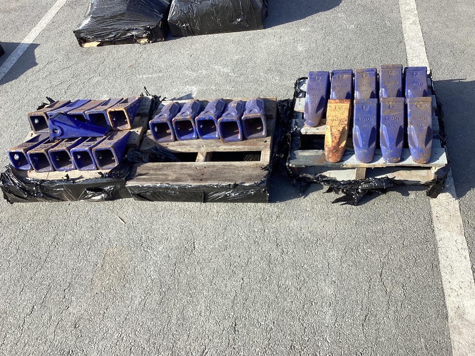 Earthmoving Machinery Attachment Parts x 3 Small Pallets