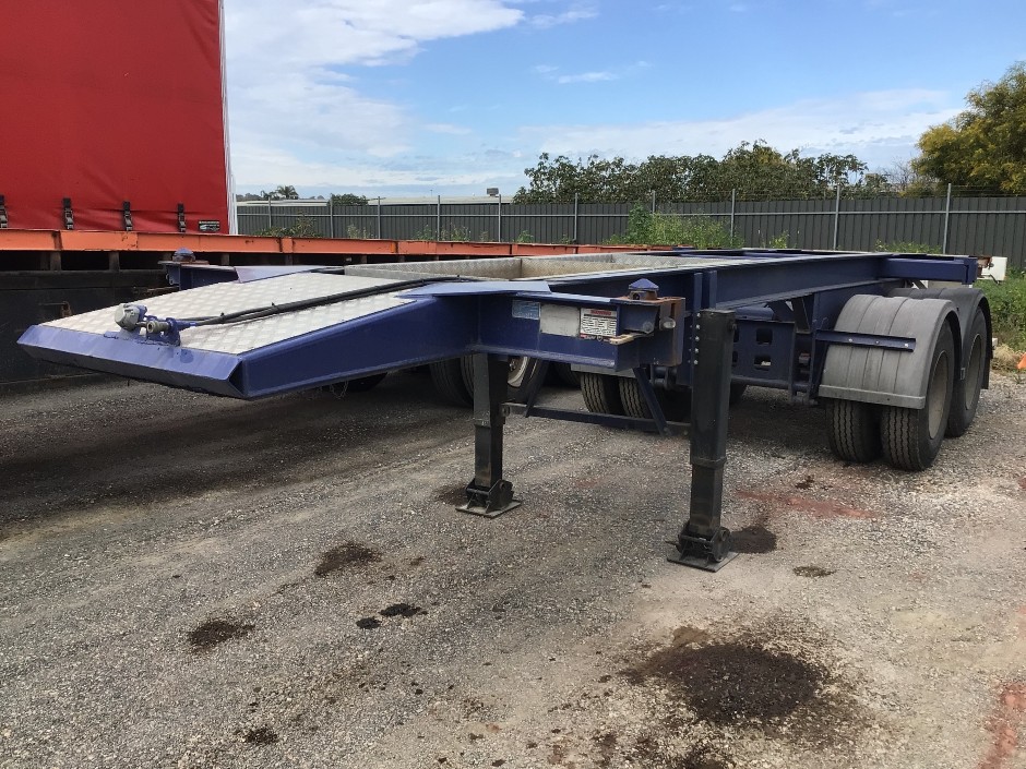 1986 Fruehauf Skel 20'' Trailer