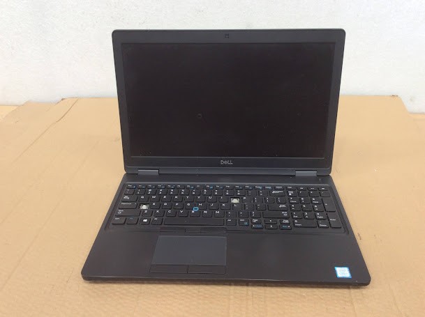 DELL Latitude 5590 Laptop i7-8650U 4GBRAM/128GB Black