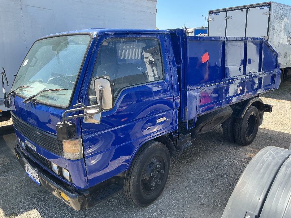Mazda Titan Tipper (TOW ONLY)