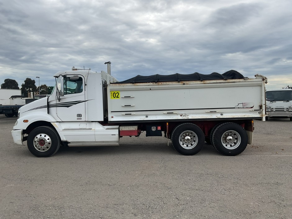 2007 Freightliner Columbia   6x4 Tipper ( TOW ONLY)