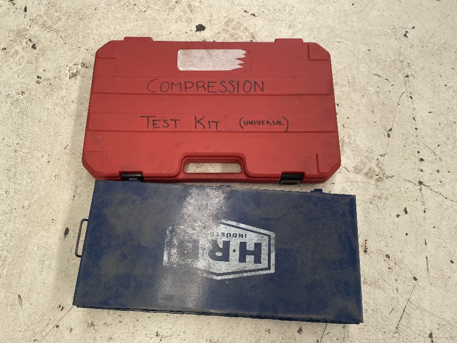 Universal Compression Test Kit and Socket Set