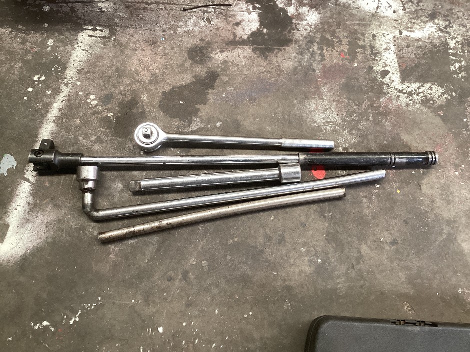 Breaker Bar, 3/4” Ratchet and Accessories