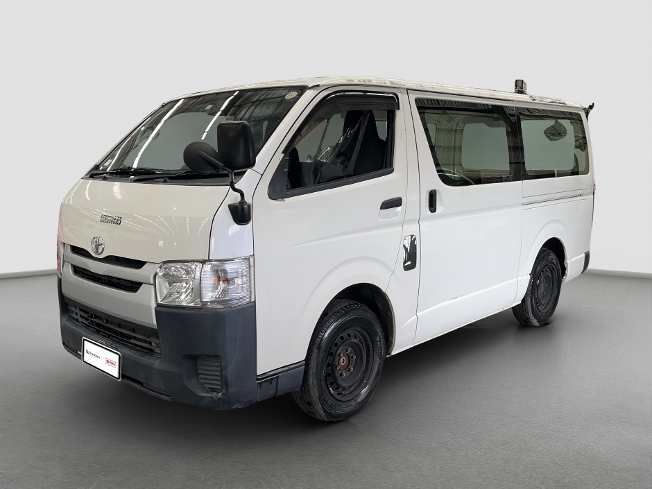 IMPORT 2016 Toyota Hiace Petrol