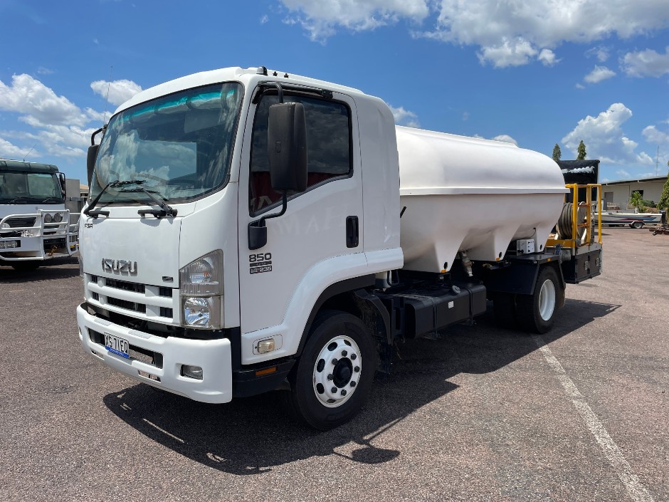 2010 Isuzu FSR850 F Series FSR 850 4x2 Water Truck