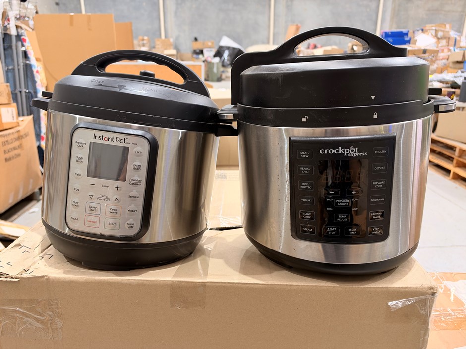 2 x Instant Pots. Missing connector. NB: Items may not be in original packa