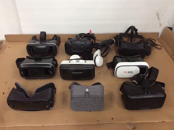 Samsung/VR BOX Mixed Brand and Model Virtual Reality 3D Glasses (Lot of 9)