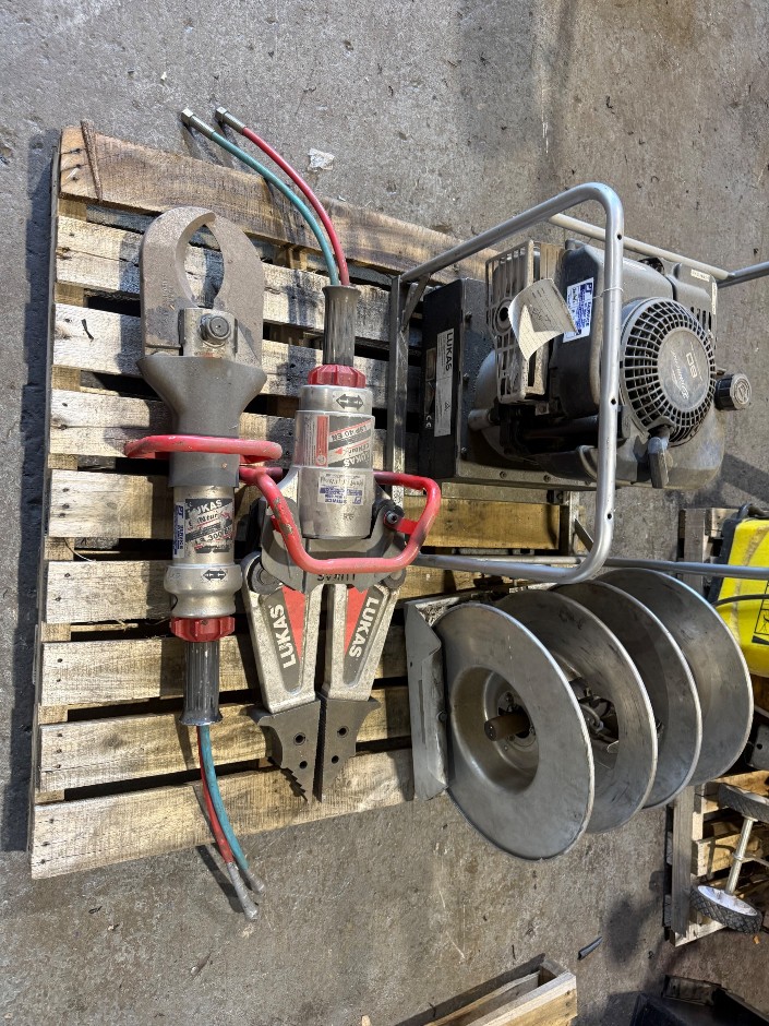 Lukas Hydraulic Power Unit with Briggs & Stratton Engine
