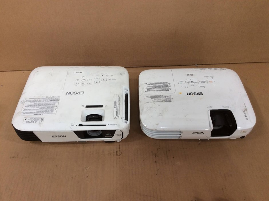 Epson EB-S7 / EB-U32 3LCD Multimedia LCD Projectors (Lot of 2)