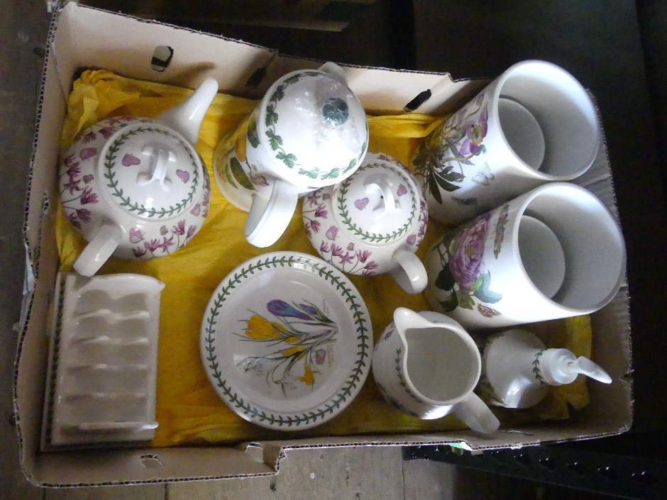 Antique & Vintage Ceramics And Collectables