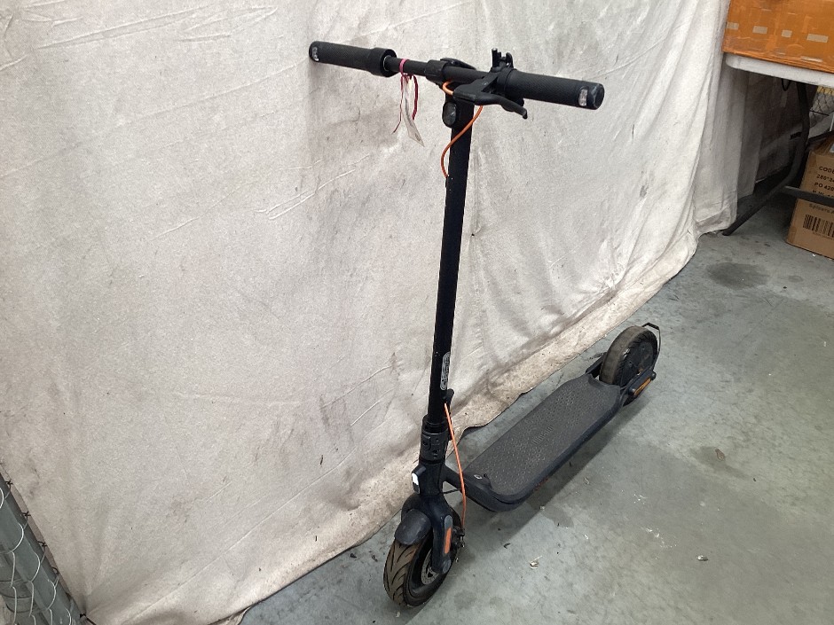 Ninebot KickScooter F2 Plus Electric Scooter