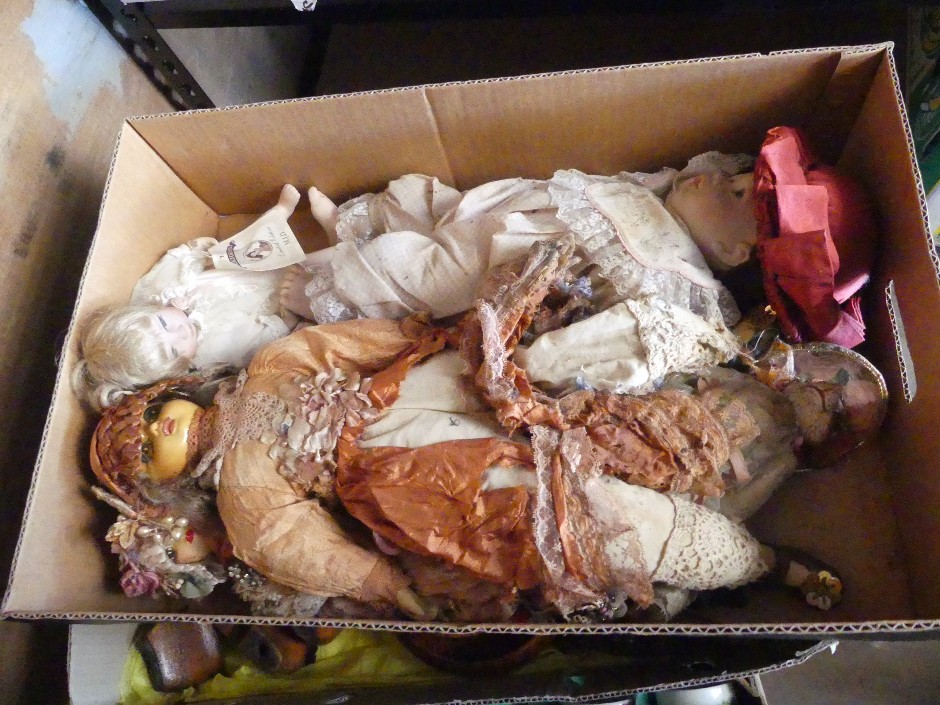 Antique & Vintage Ceramics And Collectables (Poor Condition)