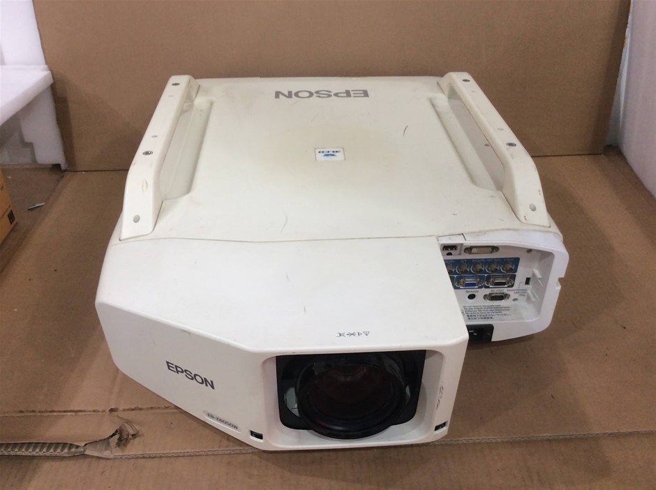 Epson EB-Z8050W 3LCD Multimedia Projector