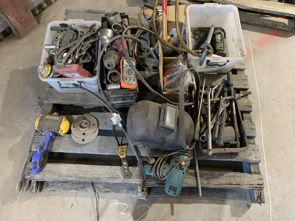 Pallet of Assorted Items