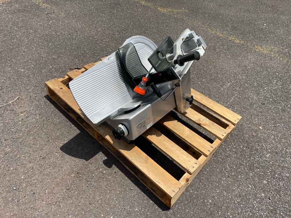 Commercial Meat Slicer