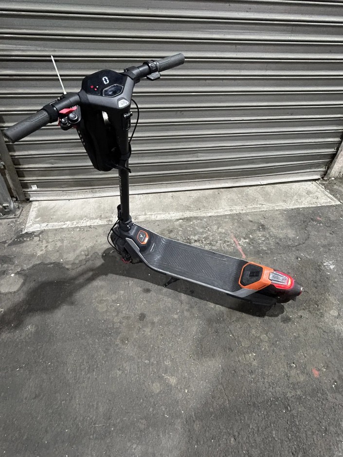 SEGWAY Ninebot P65A Kick E Scooter