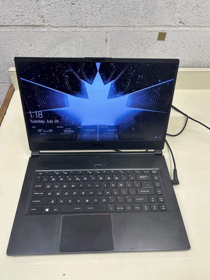 2018 MSI GS65 Stealth Thin 8RF Gaming Laptop