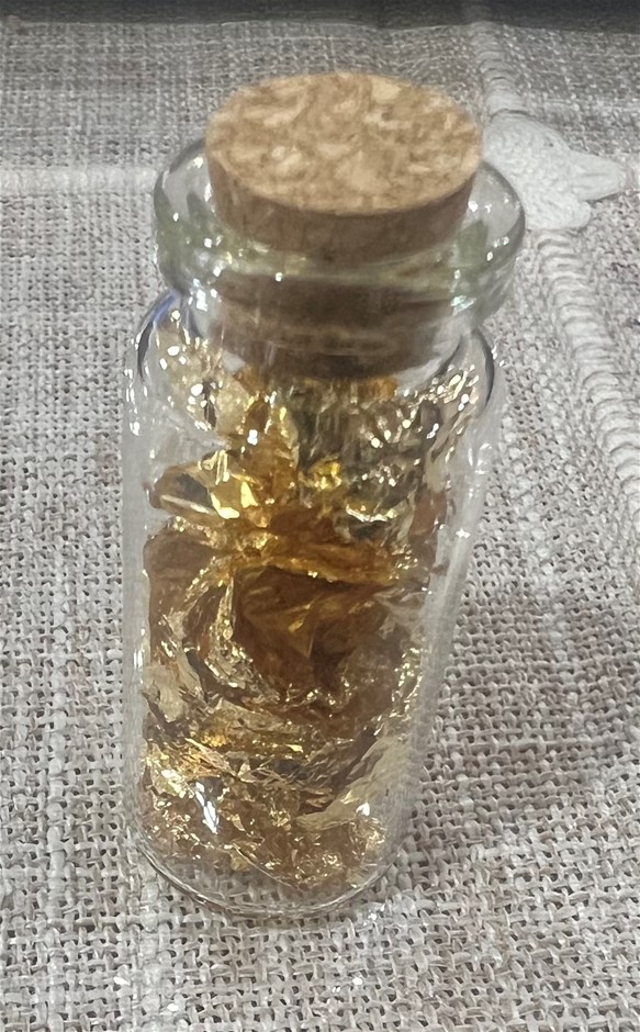 Vial full of Gold Leaf/Flake, Great Christmas or Birthday present, fun to c