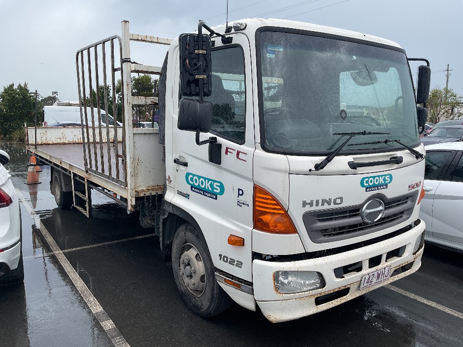 UNRESERVED - 2016 Hino 500 FC 1022 4x2 Tray Truck