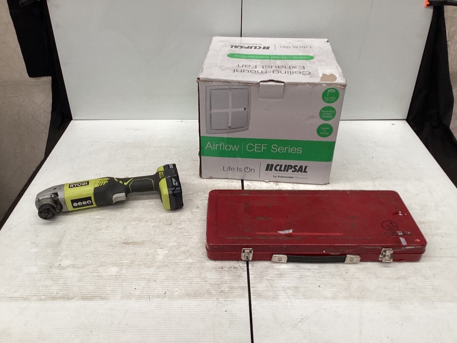 Ryobi R18AG4115 18V 115mm Angle Grinder Sidchrome socket set sockets missing