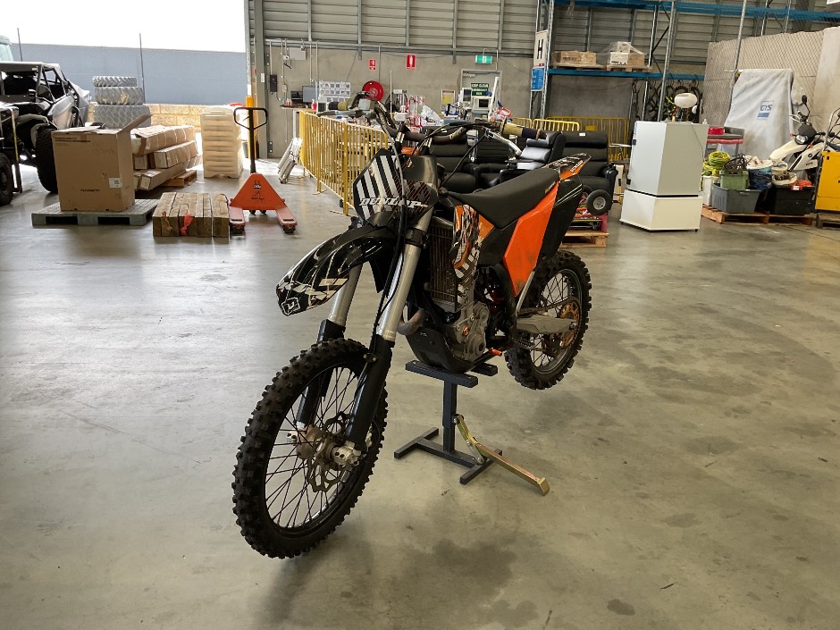 2010 KTM 450  Petrol