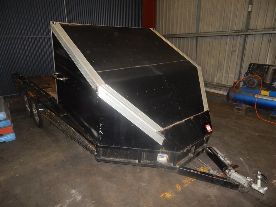 Car Trailer with nose cone, approx 4630mm(L) x 2000mm(w) checker plate
