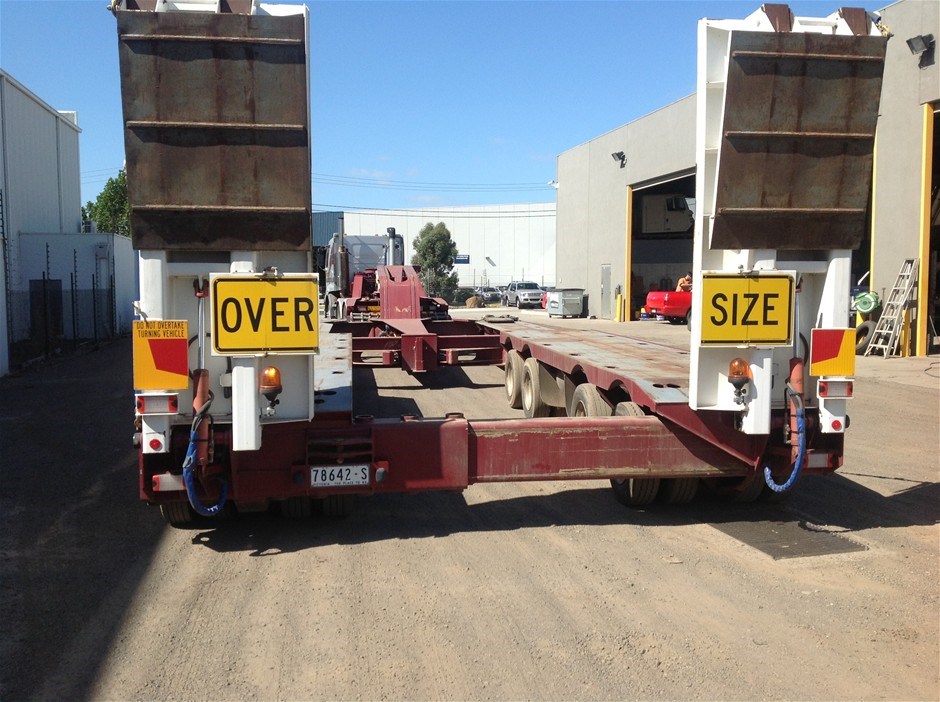 Low loader, Drake 2010 quad axle float, 4 x 8, Auction (00083007376