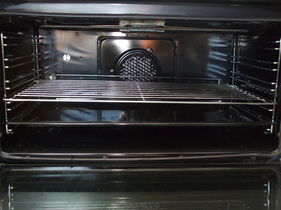 Westinghouse 5 Burner Gas Cooktop and Electric Oven Auction (0022