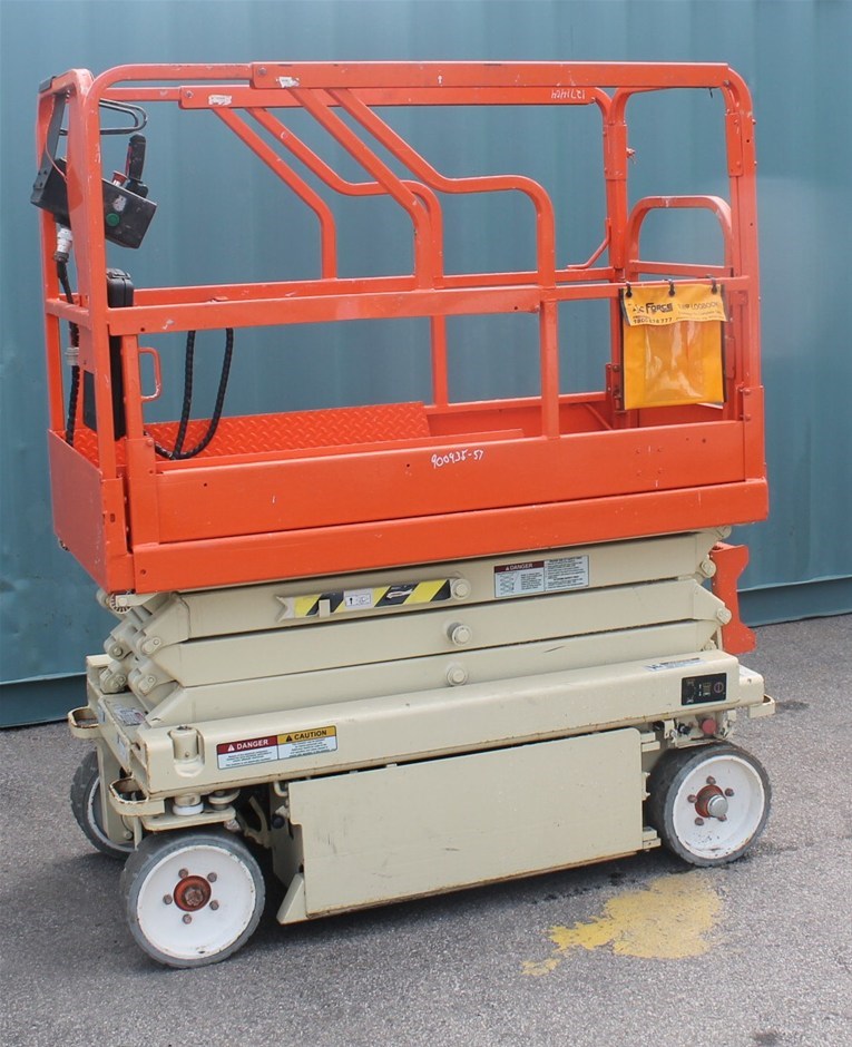 JLG 19ft Electric Scissor Lift Model 1932E2 Auction (00079002422