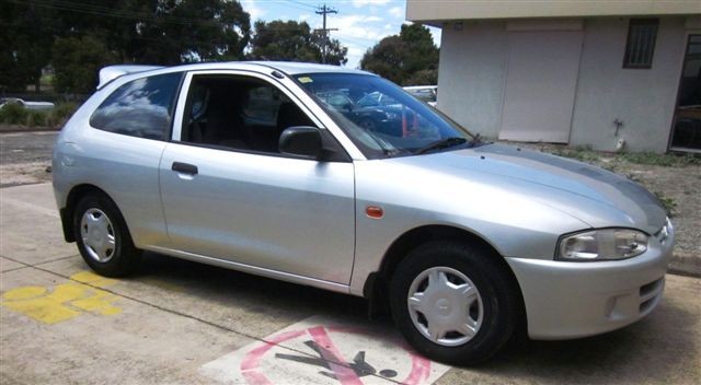 2000 Mitsubishi Mirage 2 Door Hatchback (70989-10) Auction (0001 ...