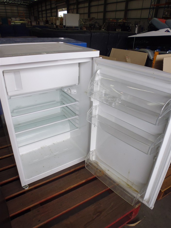 Westinghouse Bar Fridge, Model RA 122T, 115 Litre, 220240volt Auction
