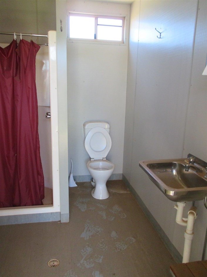 Atco Relocatable Shower and Toilet Block Auction (00097007183) Grays