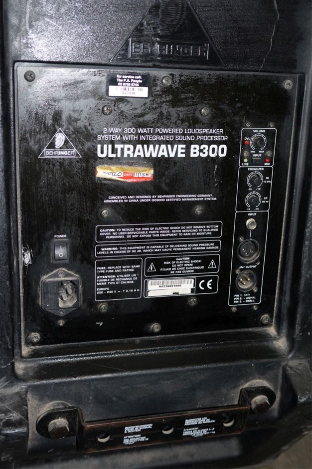 Powered speaker, Behringer, Ultrawave B300, 240V plug in. (21773254