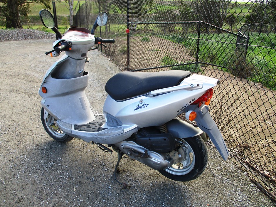 04 Bolwell Arriba Pgo Scooter Cp 125 385 Automatic Auction 0001 Grays Australia
