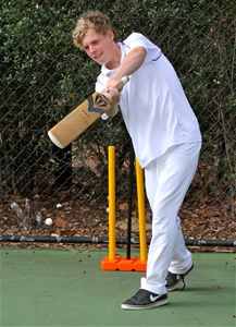 Brett Lee Cricket Trainer and adjustable