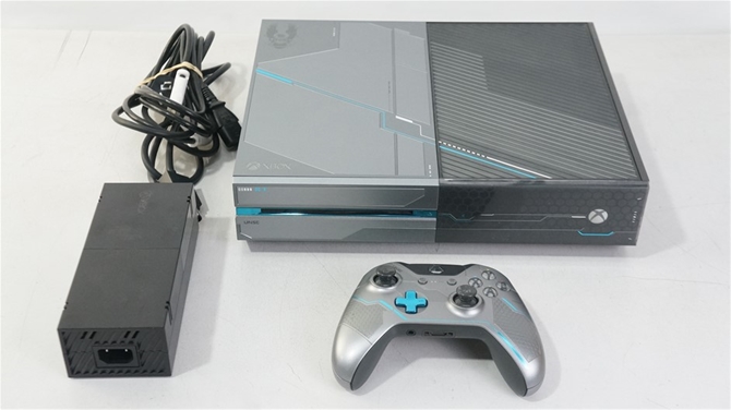 Microsoft Xbox One X 500GB Halo 5 Guardians Limited Edition