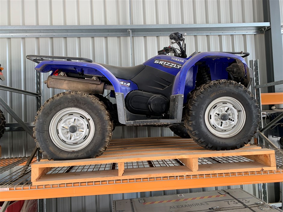 Blue Yamaha Grizzly ATV 2WD/4WD