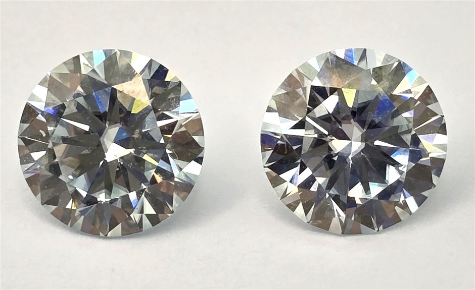 MATCHING PAIR OF NATURAL MOISSANITE VALUATION $1 014 00 Auction (0001 MATCHING PAIR OF NATURAL MOISSANITE VALUATION $1 014 00 Auction (0001